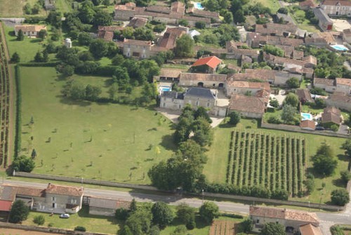 Village of Bourras © Ian & Andrea Treleaven